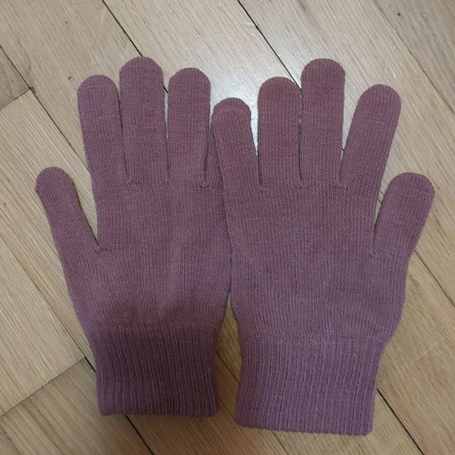 Warm women's gloves with bow like new