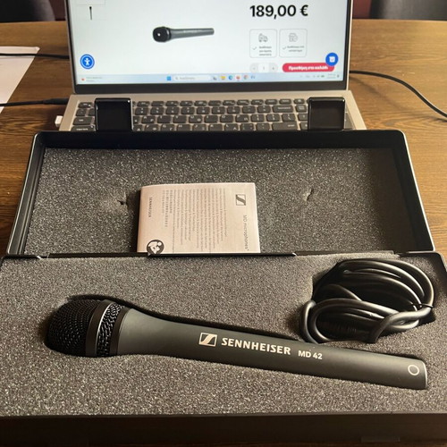 Sennheiser MD-42 dynamic microphone new with XLR cable