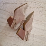 Closed-toe suede sandals