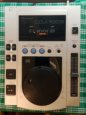 Pioneer CDJ100s употребяван в много добро състояние