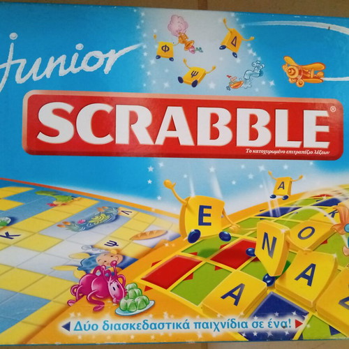 Scrabble Junior board game like new