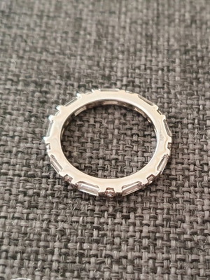 Silver ring like new, size 60-70