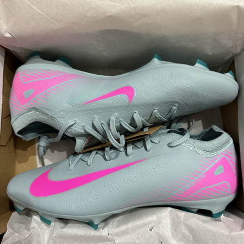 Nike ZM Vapor 16 Pro FG football boots, pink and turquoise, size 42.5
