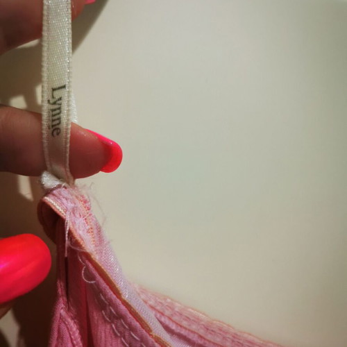 Pink Lynne skirt like new, size M with elastic waist