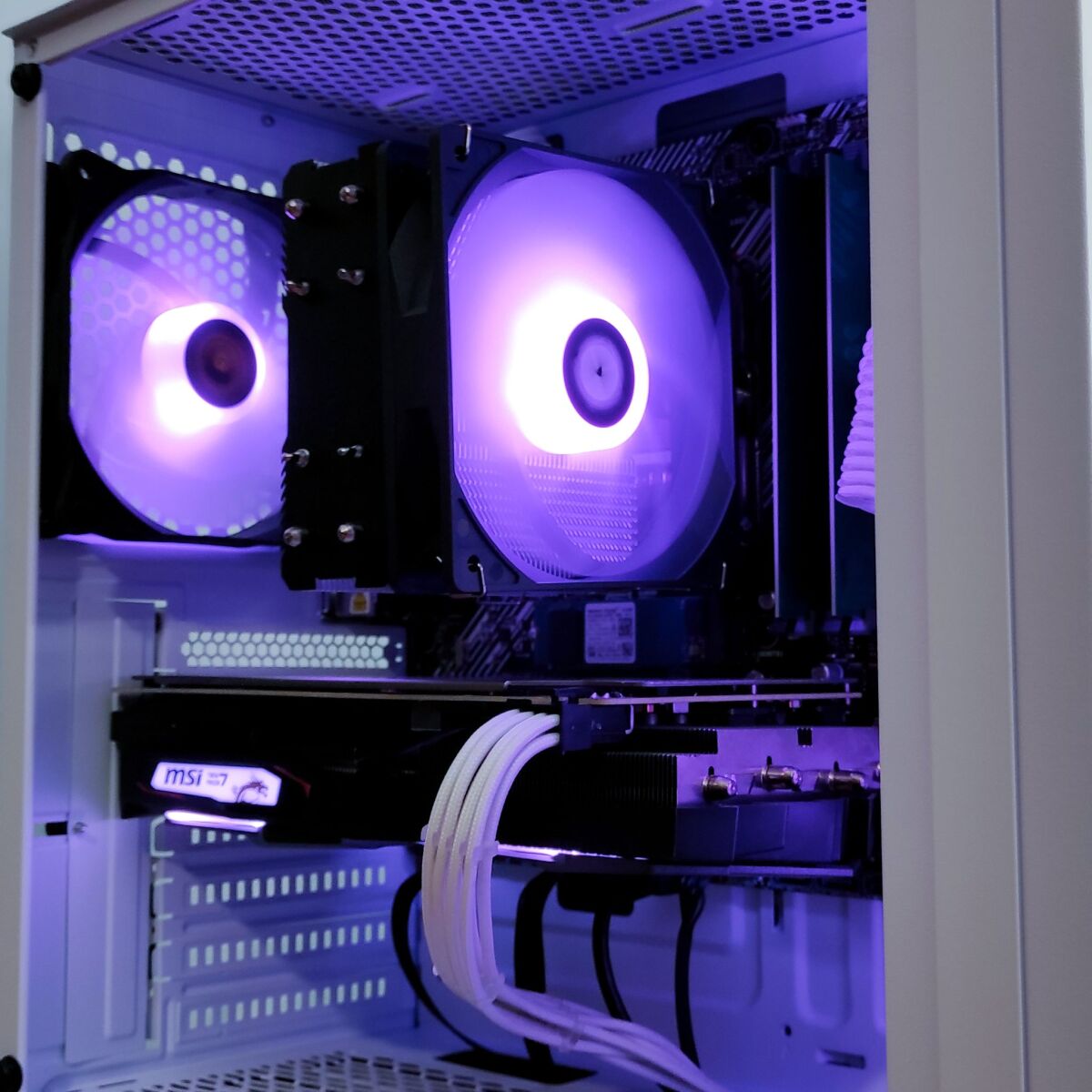 Gaming PC like new with Ryzen 7, RTX… - € 575,00 - Vendora.cy