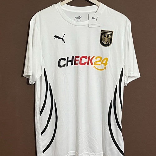 Puma Germany T-shirt jersey men’s like new, size large, white