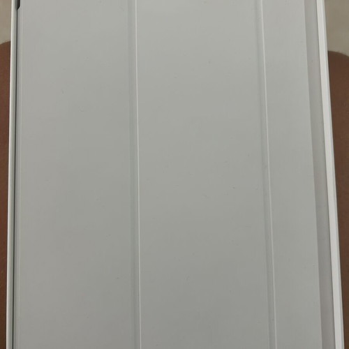 iPad A16 case, white