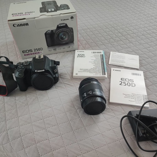 Canon EOS 250D camera like new with 4K video and 550 shots