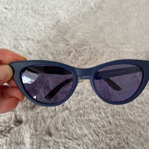 Toms sunglasses like new, dark blue color