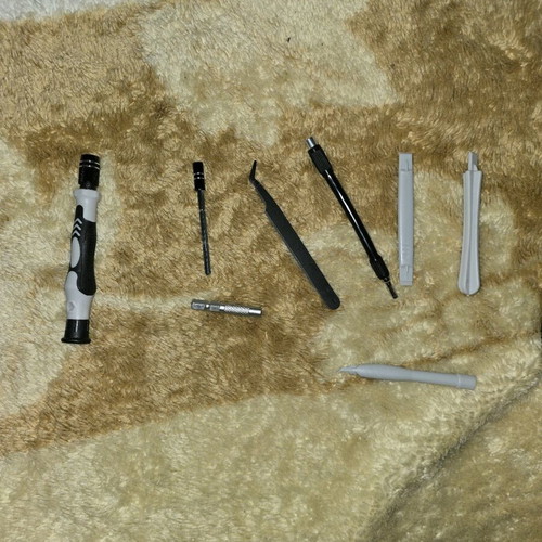 Screwdriver set 115-1 like new for mobile repairs