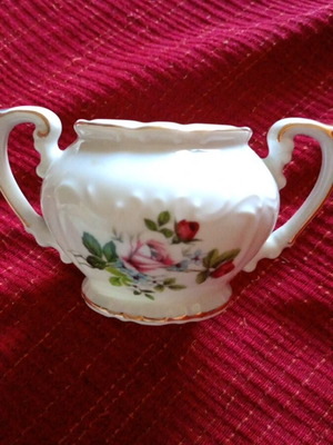 Porcelain sugar bowl with floral vintage design