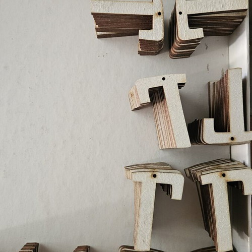 Wooden Painted Letter "Γ" New, Pack of 130 with Hole