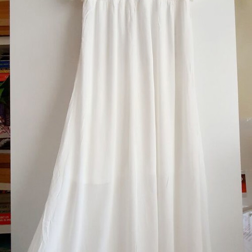 Long dress with embroidered flowers new, white, sizes S-M
