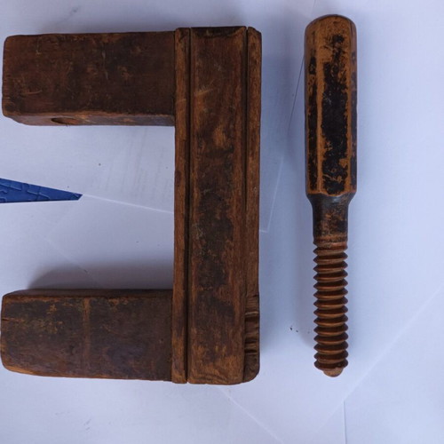 Wooden bookbinding clamp used, length 20 cm