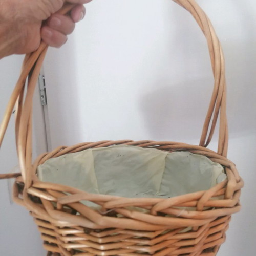 Baskets like new, pack of 7 assorted