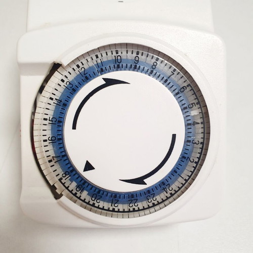 Everflourish 3GD/3A 3500W analog mechanical plug timer