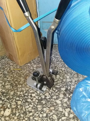 Τσερκομηχανή χειρός μεταχειρισμένη για πλαστικό τσέρκι με μπομπίνα και συνδετήρες