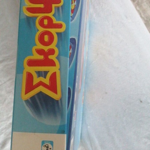 Score 4 board game like new, classic connection game