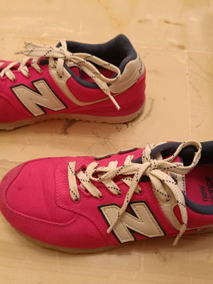 Αθλητικά παπούτσια New Balance για κορίτσι 37 νούμερο σαν καινούργιο ροζ