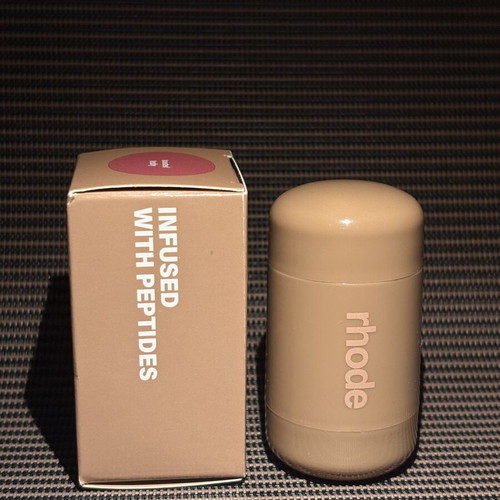 Rhode Pocket Blush Toasted Teddy new unused