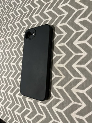 iPhone 16e case like new