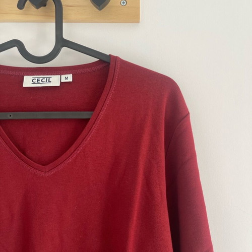 Cecil blouse size M red new with 3/4 sleeves
