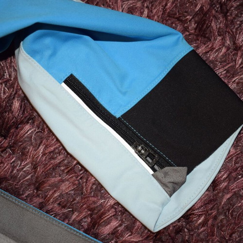 Gore Wear C5 Gore Tex Jacket women size L EU 40 like new, blue