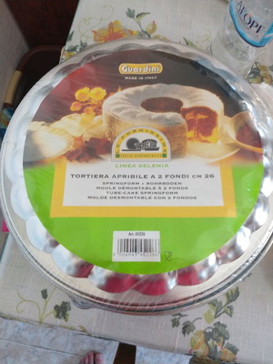 Φόρμα κέικ και κόφτης λαχανικών