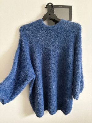 Bershka oversized fluffy sweater blue in excellent condition