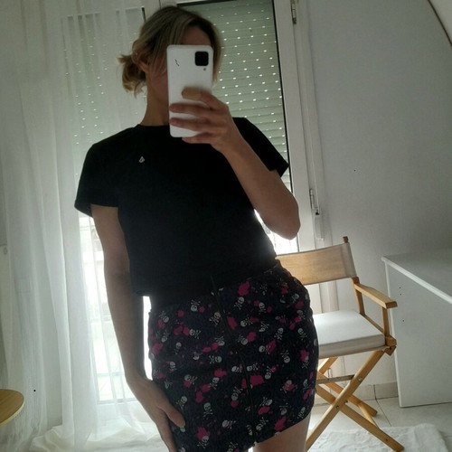 Y2K emo goth skirt XS like new, black and pink