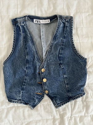 Zara denim vest like new with gold buttons, blue