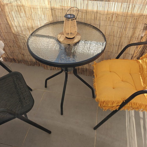 Garden table 60x70 like new