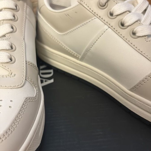 Prada sneakers like new, size 39.5, white and beige