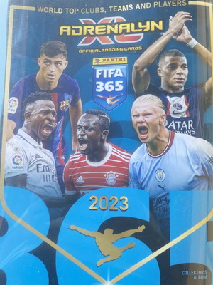 Panini FIFA 365 Adrenalyn XL 2022-2023 κάρτες και άλμπουμ με 144 κάρτες