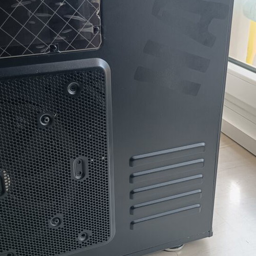 Cooler Master HAF 932 full tower case used with accessories and wheels