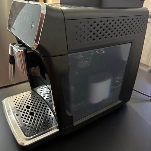 Philips E3321/40 Automatic Coffee Machine like new