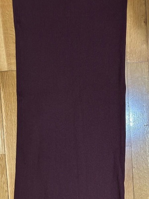 Guess midi skirt like new, burgundy wine color, size M