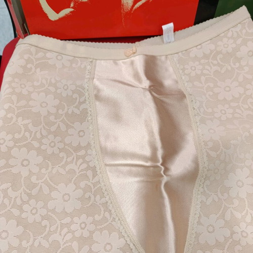 Lace slimming corset shorts new, beige