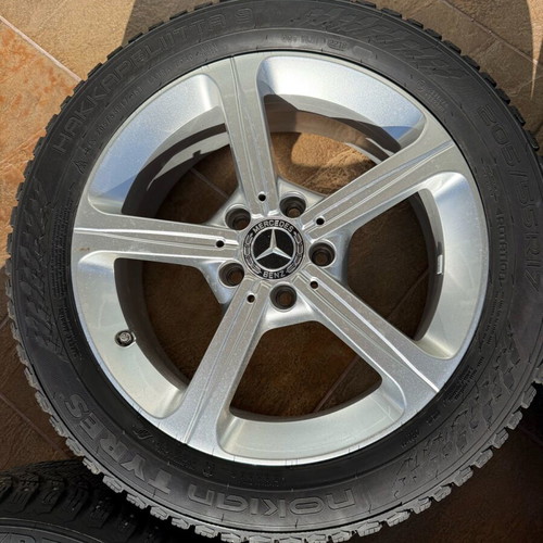 Mercedes 4 Tires 205/55R17 like new