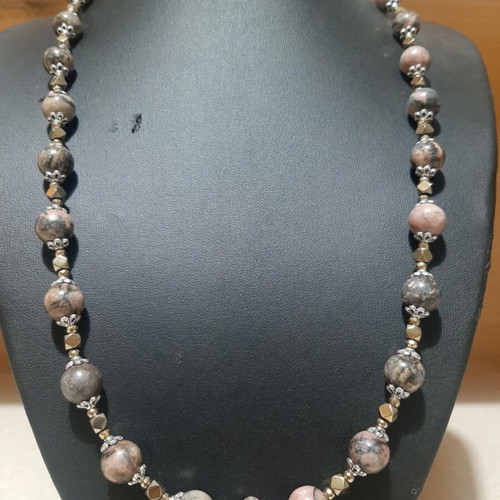 Necklace with rhodonite and zircon new