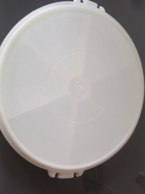 Πιάτο περιστρεφόμενο για ξηρούς καρπούς Tupperware σαν καινούργιο