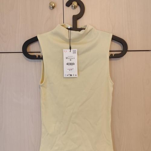 Zara women's short sleeve top, yellow, size M
