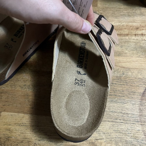 Birkenstock sandals size 37 narrow, new with tags, cream color