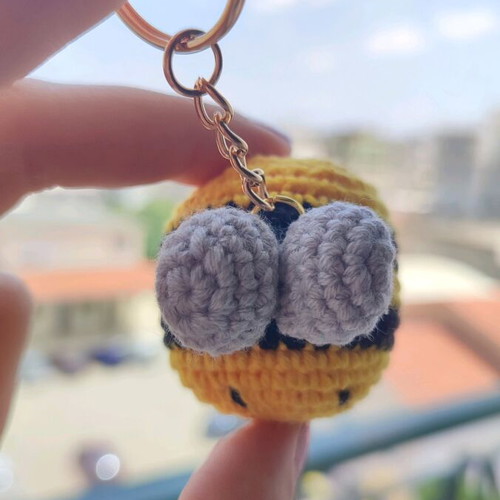 Crochet bee keychain made to order, black and yellow