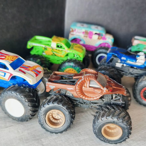 Hot Wheels trucks, pack of 7