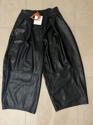 Maya Fashion παντελόνα culotte καινούργια, συνθετικό δέρμα, μαύρο, Made in Italy