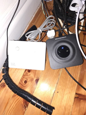 Gigaset Box 100 σταθμός βάσης και Grandstream VoIP ATA adapter σαν καινούργιο