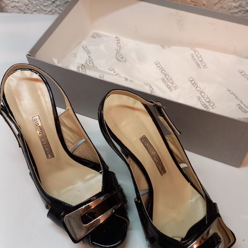 Gianna Kazakou women's pumps black patent leather size 37 like new