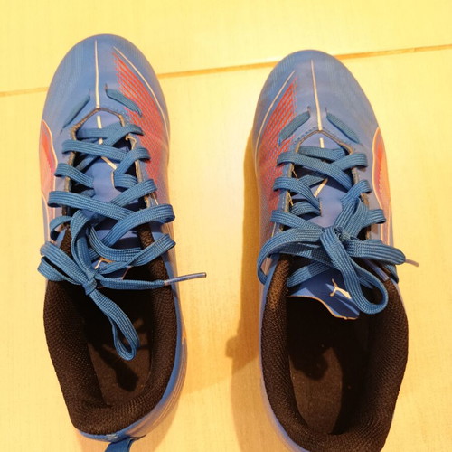 Puma football shoes like new, size 36, blue with orange details