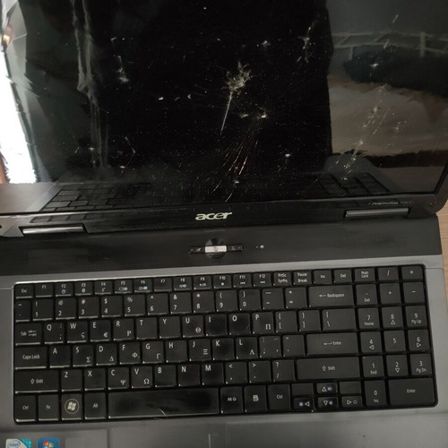 Acer laptop used with broken screen for spare parts
